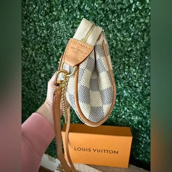 Louis Vuitton Damier Azur Eva Crossbody Bag Authentic - Picture 4 of 11